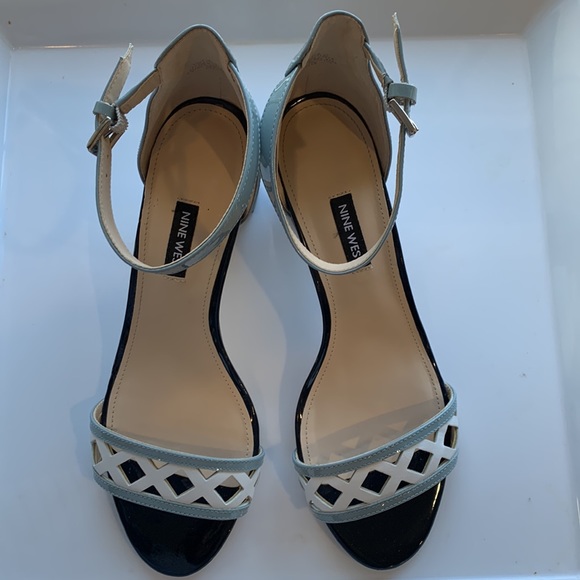 Nine West Paisley Open Toe Blue Patent Leather Block Heel Sandals - Picture 2 of 16